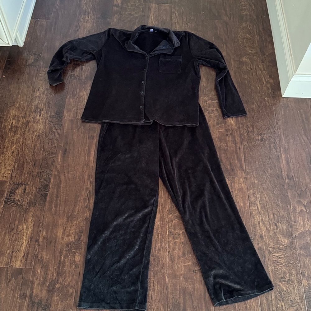 Black Velvet Pajama Set Nicole Miller size small